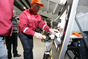 Bankrutuoja elektros sistemas įrenginėjusi įmonė – atleidžia visus darbuotojus