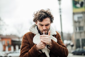 Ekspertai: jei siekiame nerūkančios visuomenės, būtina peržiūrėti rūkymo mažinimo strategiją