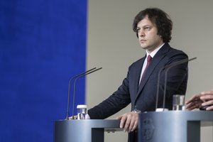 Opozicijos boikotuojamas naujasis Sakartvelo parlamentas ministru pirmininku paliko I. Kobakchidzę