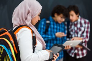 Mokinės kerštas virto baisia tragedija: paskleidus melą džihadistas nukirto mokytojui galvą