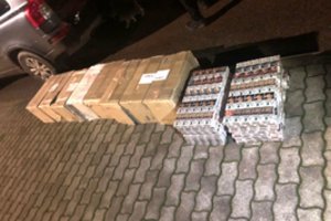 Vilniečio „nuostoliai“ Alytaus rajone – dešimt dėžių kontrabandinių cigarečių