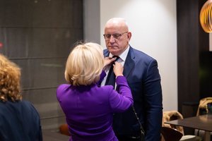 Regionų partijoje – karo nuotaikos: J. Pinskus paskelbė, kad vadovauja ir toliau, mojuoja ministerijos raštu