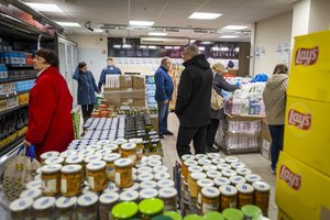 Skelbiama, kad bankrutuoja lietuviškas parduotuvių tinklas „Maisto logistikos centro“