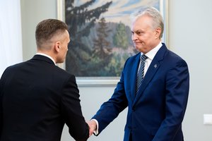 Savo eilės galiausiai sulaukė ir „Nemuno aušros“ kandidatai: ko iš pirmojo tikisi G. Nausėda?