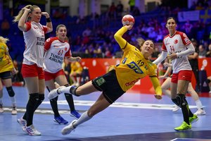 Lenkijos rankininkės už sensacingą pergalę dėkojo aukštesnėms jėgoms