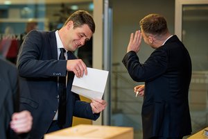 Seime buvo, bet dėl R. Žemaitaičio nebalsavo: kur ir kodėl pradingo šie politikai?