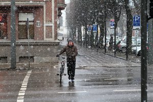 Orai išliks lengvai žiemiški, tačiau sustiprės vėjas: kai kur gūsiai sieks 17 m/s