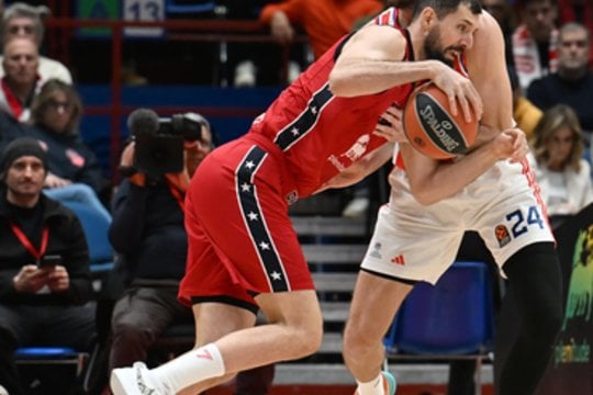 Milano „Olimpia“ ir Belgrado „Crvena zvezda“ ekipa.