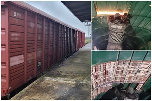 Iš Rusijos atvažiavusiame traukinyje muitininkai aptiko slėptuves su pusės milijono eurų cigarečių kontrabanda