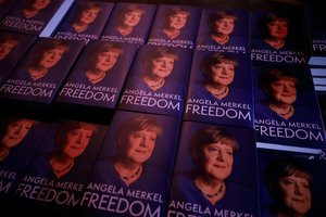 A. Merkel knyga kol kas paklausiausia šiais metais