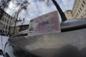 Dešimtys tūkstančių gyventojų rizikuoja prarasti vairuotojo teises: laiko atlikti svarbų veiksmą lieka vis mažiau