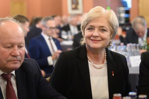 Įtarimų „čekiukų“ byloje sulaukusi Birštono merė N. Dirginčienė kaltės nepripažįsta: lėšomis nepiktnaudžiavau