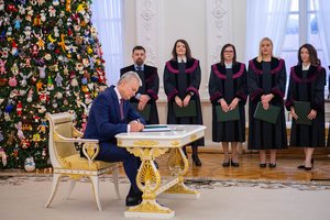 G. Nausėda priėmė naujų teisėjų priesaikas