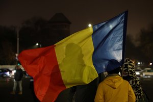 Rumunijos policija atliko kratas vykstant tyrimui dėl pažeidimų prezidento rinkimuose