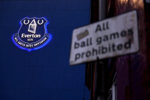 Liverpulio derbis „Premier“ lygoje – nukeltas