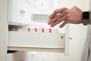 Kritiškai vertina naujos Vyriausybės tikslus dėl inovatyvių vaistų prieinamumo didinimo: prašysime susitikimo