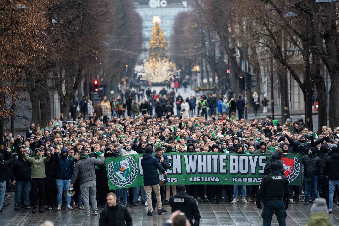  Prieš LKLasiko – įspūdingas ištikimiausių „Žalgirio“ sirgalių eisena<br> G.Bitvinsko nuotr.