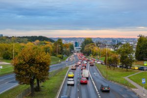 Ar verslui apsimoka turėti nuosavų automobilių?