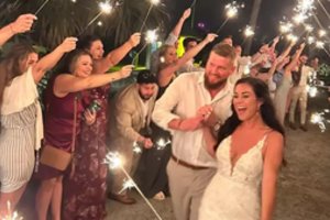 Siaubinga tragedija vestuvių naktį: nuotaka žuvo po girtos vairuotojos ratais