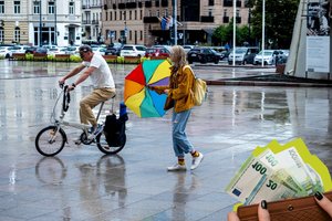 Šios lietuvių išlaidos – rekordinės: ženklų, jog mažės kainos, nėra