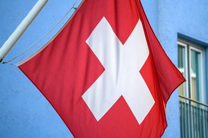 Šveicarijos centrinis bankas sumažino palūkanas: apkarpė labiau, nei tikėtasi