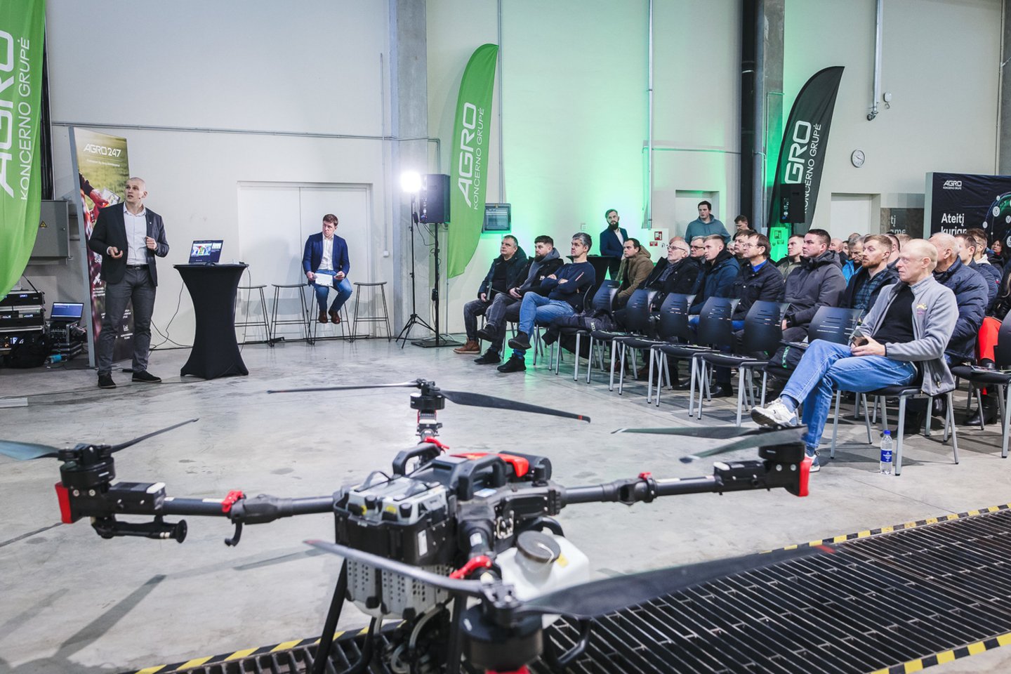 Daugiau nei 200 pažangių šalies ūkininkų rinkosi į konferenciją „Tiksliu žingsniu į ateitį“, kurią organizavo „Agrokoncerno“ įmonių grupės Tiksliųjų technologijų centras „AgroTTC“.