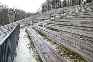 Dar šiemet atnaujintame Dainų slėnyje vaizdas jau pilkėja: svarsto, ar vėl neteks remontuoti 