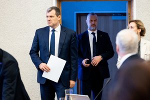 Į pirmąjį posėdį susirinkę naujosios Vyriausybės nariai turėjo vieną palinkėjimą G. Paluckui