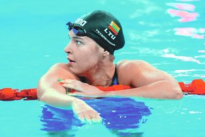 K. Teterevkova aplenkė J. Jefimovą, bet nei ji, nei A. Šidlauskas į finalus neįplaukė