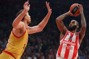 „Crvena zvezda“ namuose be problemų susitvarkė su „Olympiakos“