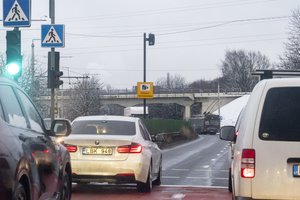 Vilnius tampa sunkiai pravažiuojamu miestu: po „juodojo pirmadienio“ ieško būdų, kaip sostinę išvaduoti nuo spūsčių