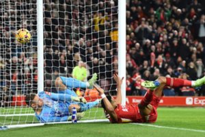 Dešimtyje likęs „Liverpool“ sugebėjo išplėšti lygiąsias