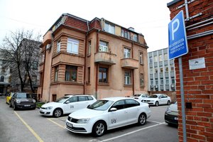 Kauno savivaldybė už 83 tūkst. eurų nuomosis du elektrinius visureigius: kam jų prireikė