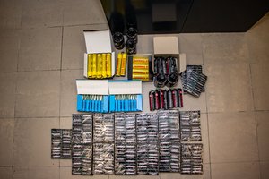 Klaipėdos pareigūnai iš neteisėtos apyvartos išėmė daugiau kaip 400 vienetų pirotechnikos priemonių