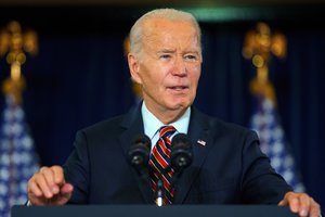 J. Bidenas ir K. Harris retame bendrame pasirodyme ragino rinkėjus toliau kovoti už savo vertybes