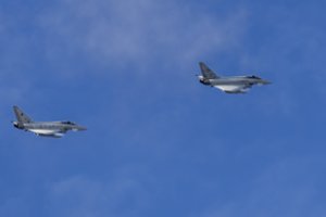 Praėjusią savaitę NATO naikintuvai 7 kartus kilo lydėti Rusijos orlaivių