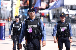 Dar vienos šaudynės JAV mokykloje: penkiolikmetė moksleivė nušovė du žmones