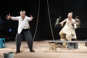 Aktorė Elžbieta Latėnaitė: „Tikiu, kad žmonės gali bendrauti pagarbiai ir atvirai“