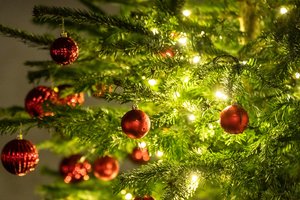 Šventinės nuotaikos kaina: už Kalėdų apšvietimą mokame aplinkos sąskaita