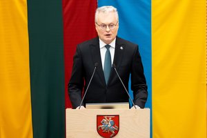G. Nausėda apie galimas taikos derybas: būtų sąžiningiau, jeigu ant stalo dėtume ginklus, o ne vis naujas idėjas