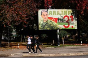 Rusijos kontroliuojamo Abchazijos regiono parlamente nušautas deputatas