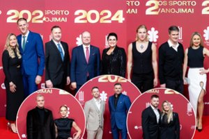 Į iškilmingus apdovanojimus plūdo elegantiškai pasipuošęs Lietuvos sporto elitas
