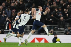 „Tottenham“ dramatiškai iškovojo paskutinį kelialapį į Anglijos futbolo lygos taurės pusfinalį