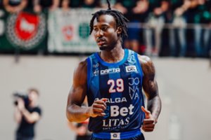 Jonavos „CBet“ atsisveikina su K. McEwenu