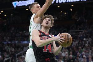 „Bulls“ su M. Buzeliu pajuto NBA čempionų jėgą