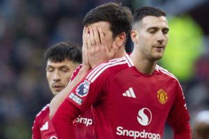 „Manchester United“ savų sirgalių akivaizdoje gėdingai pralaimėjo