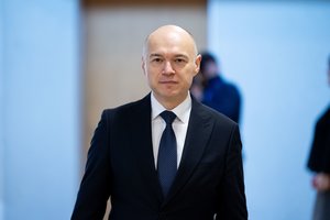 E. Sabutis pristatė savo politinę komandą: ministerijoje darbą pradeda trys viceministrai ir kancleris