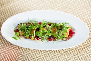 3 netikėti silkės mišrainių receptai – šie deriniai taps tikra stalo pažiba