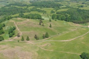 Telšių rajone – itin įžūlus vandalizmo atvejis: suniokotas kraštovaizdžio draustinis