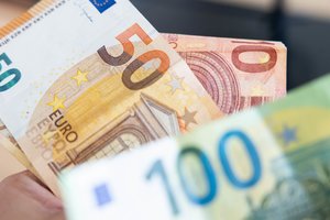 Sukčiai iš vilniečio išviliojo 999 eurus